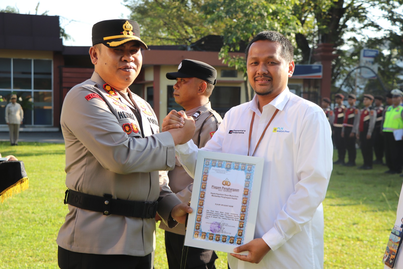 PLN Nusantara Power UP Bukit Asam Terima Penghargaan dari Polres Muara Enim atas Dukungan Program Ketahanan Pangan